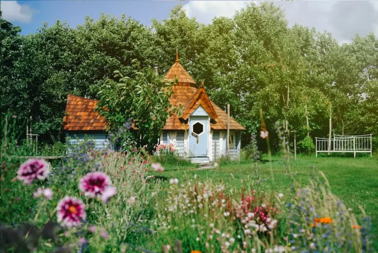 Why to Opt for a Peaceful DutchCottage Retreat